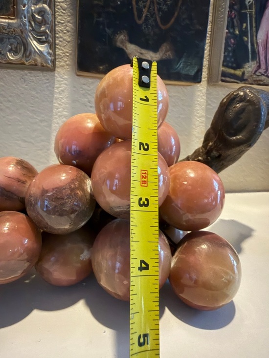 Vintage Pink Onyx Grapes Cluster Stone Fruit Sculpture MCM Alabaster Decor - Picture 13 of 15